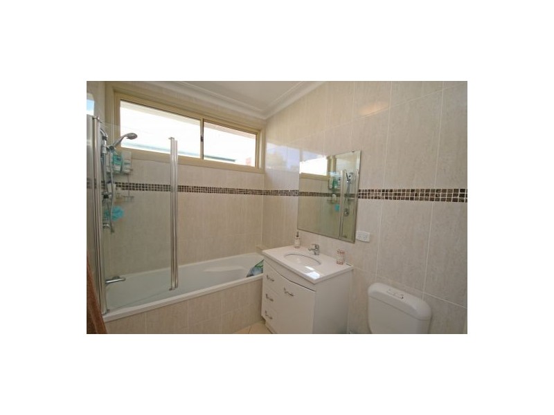 13 Croydon Avenue, Tamworth NSW 2340