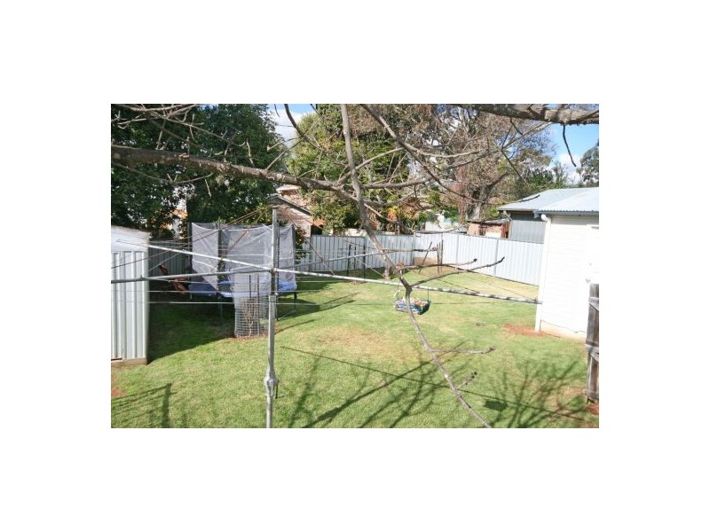 13 Croydon Avenue, Tamworth NSW 2340