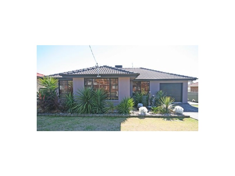 110 Flinders Street, Westdale NSW 2340