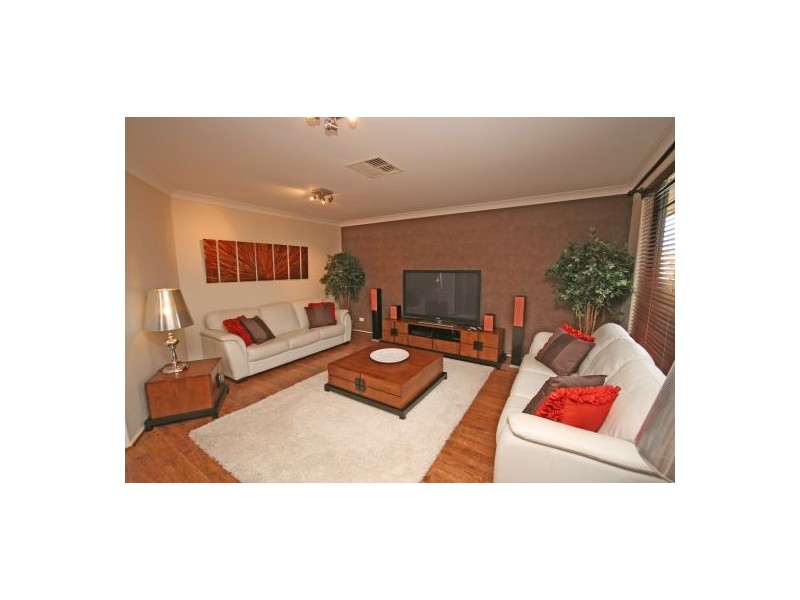 110 Flinders Street, Westdale NSW 2340