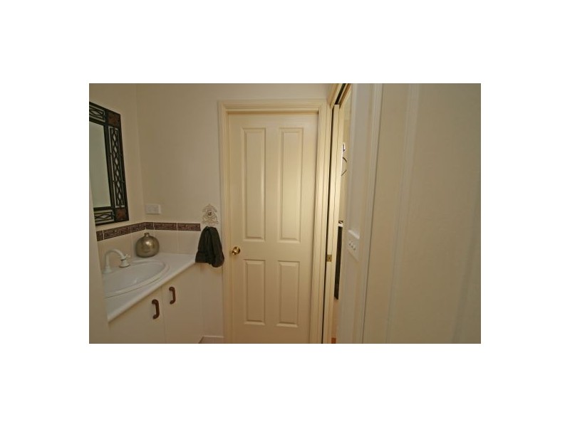 110 Flinders Street, Westdale NSW 2340