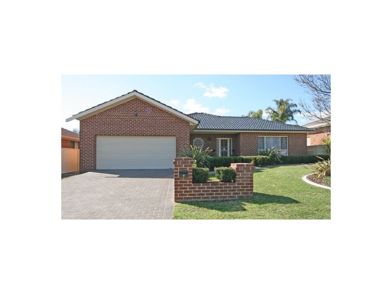 7 Noonga Crescent, Tamworth NSW 2340