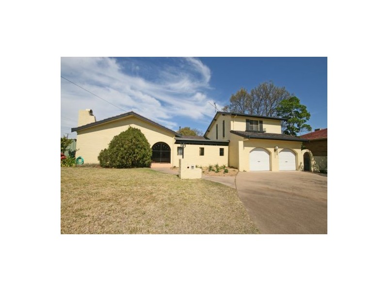 26 Cypress Street, Tamworth NSW 2340