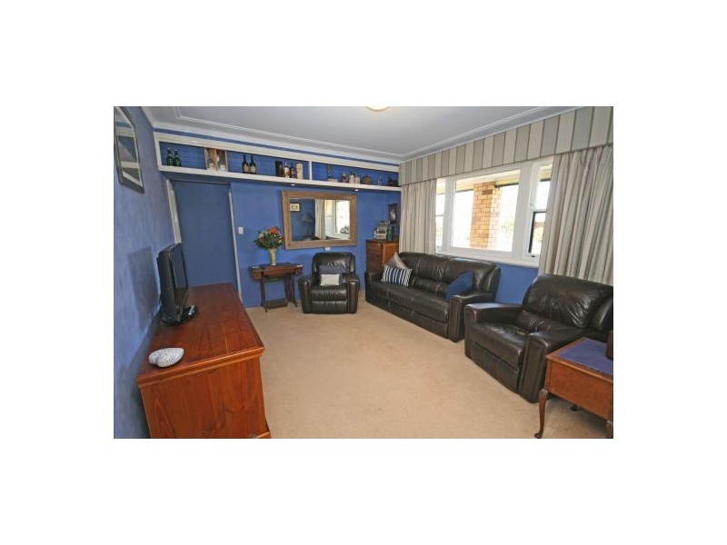 8 Ring Street, Tamworth NSW 2340