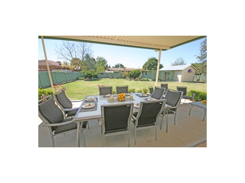 8 Ring Street, Tamworth NSW 2340