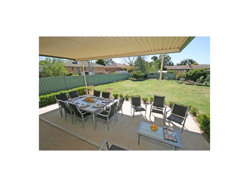 8 Ring Street, Tamworth NSW 2340