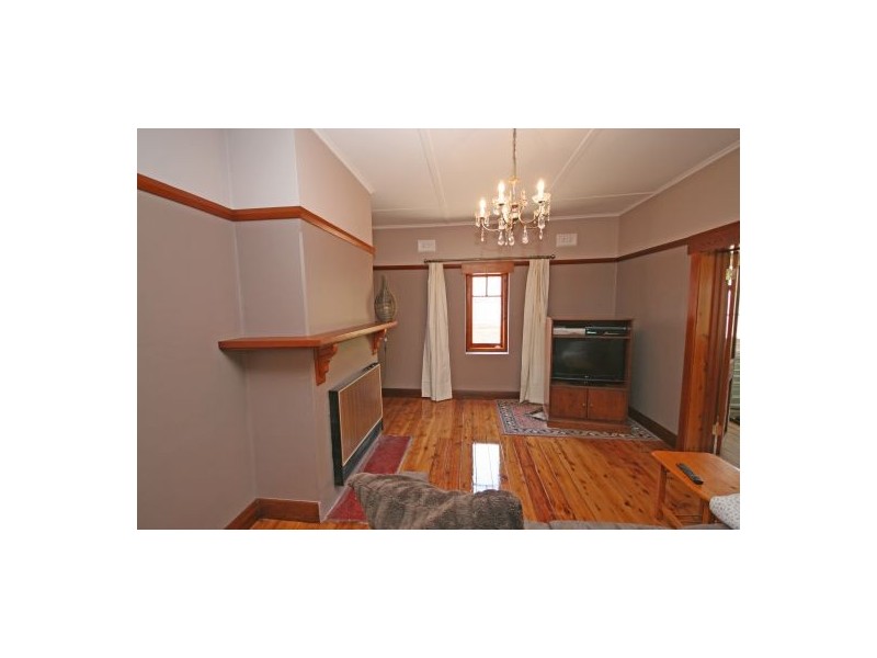 41 Mathews Street, Tamworth NSW 2340