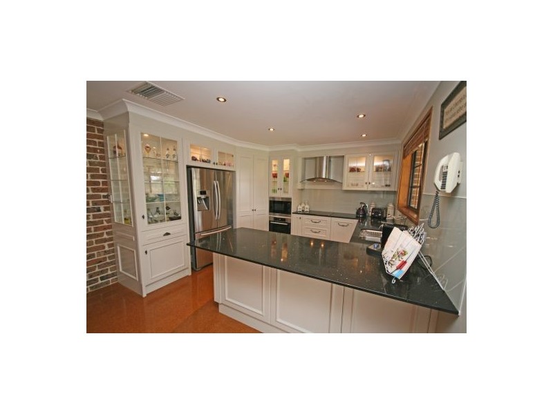 31 Kingswood Drive, Tamworth NSW 2340