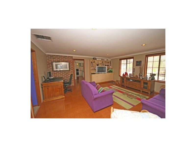 31 Kingswood Drive, Tamworth NSW 2340