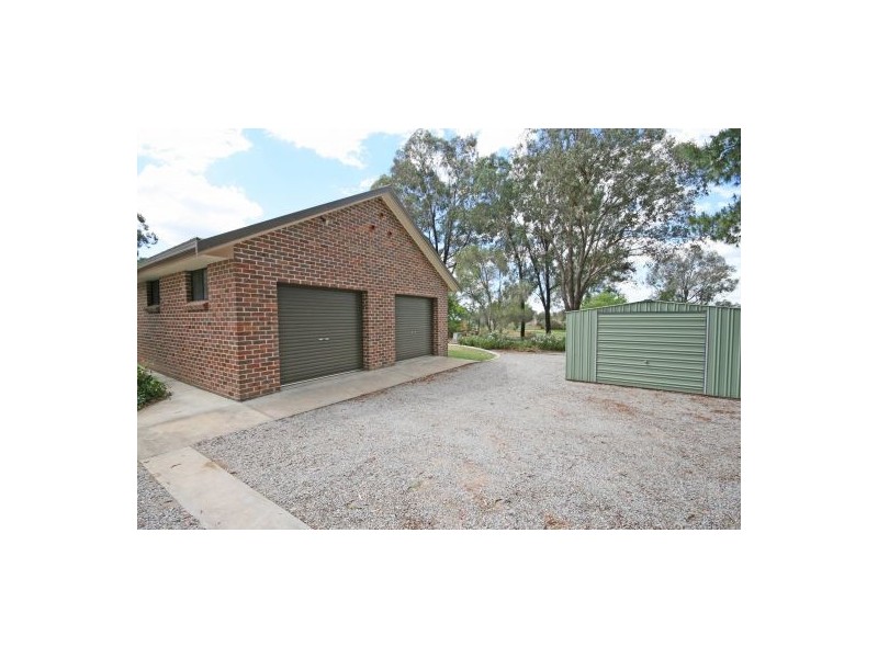 31 Kingswood Drive, Tamworth NSW 2340