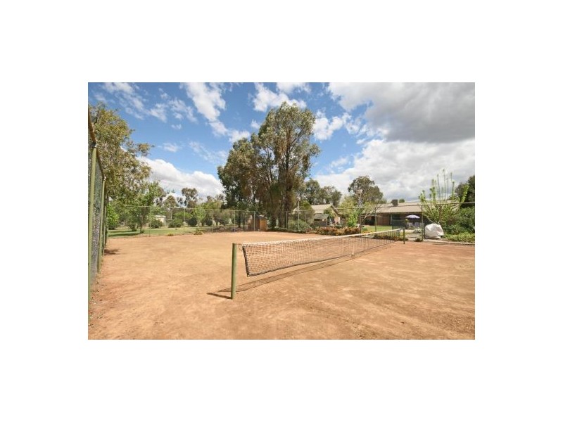 31 Kingswood Drive, Tamworth NSW 2340
