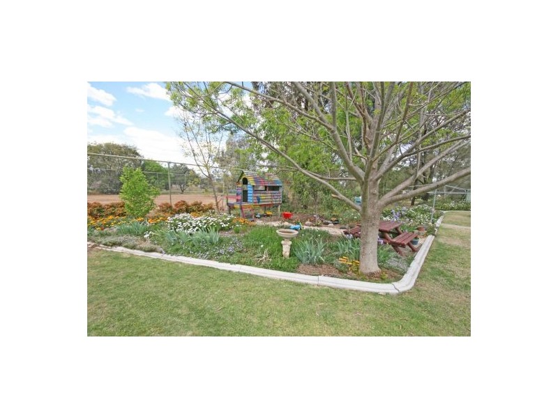 31 Kingswood Drive, Tamworth NSW 2340