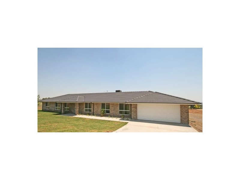 7 Barakula Drive, Tamworth NSW 2340