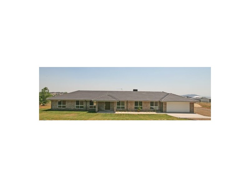 7 Barakula Drive, Tamworth NSW 2340