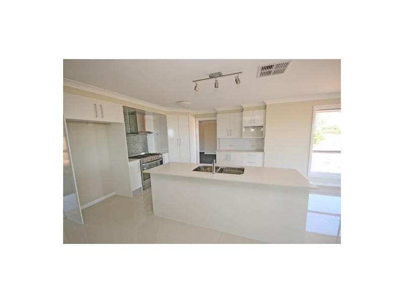 7 Barakula Drive, Tamworth NSW 2340
