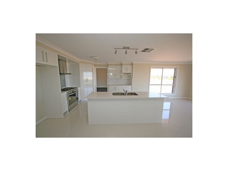 7 Barakula Drive, Tamworth NSW 2340