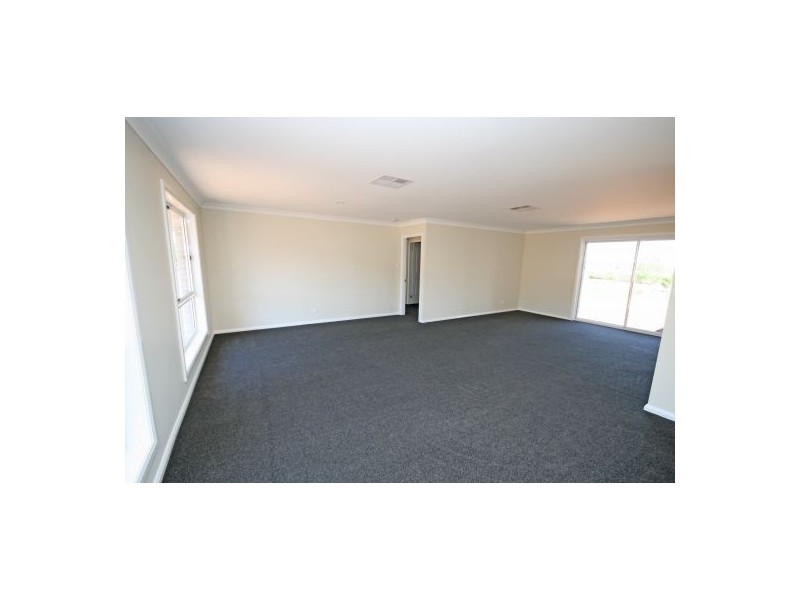 7 Barakula Drive, Tamworth NSW 2340