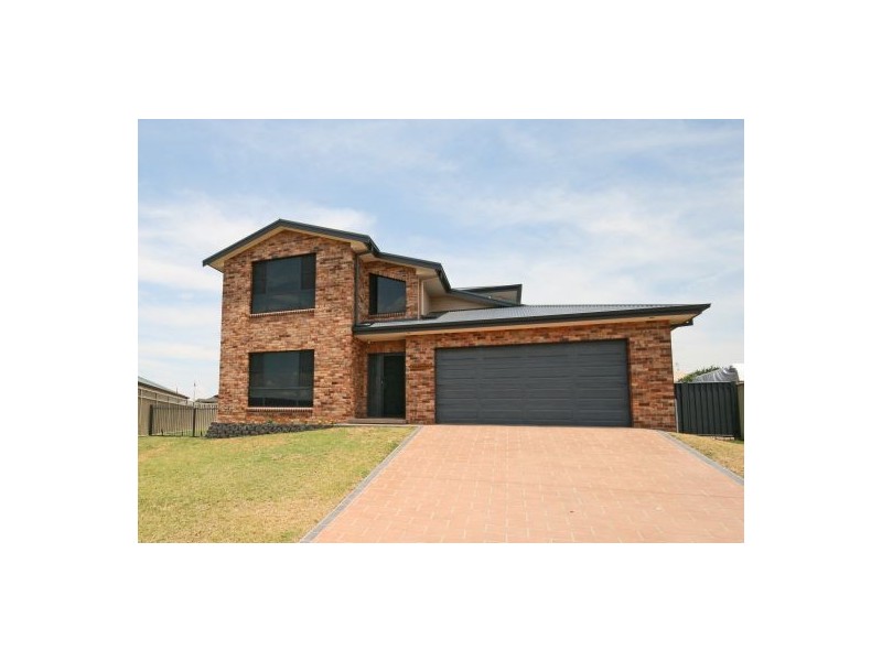 14 Emu Close, Tamworth NSW 2340