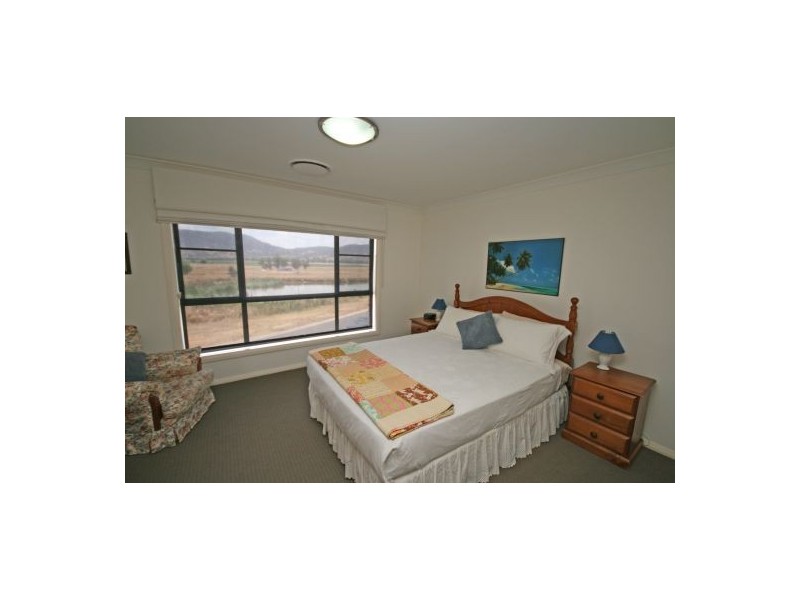14 Emu Close, Tamworth NSW 2340