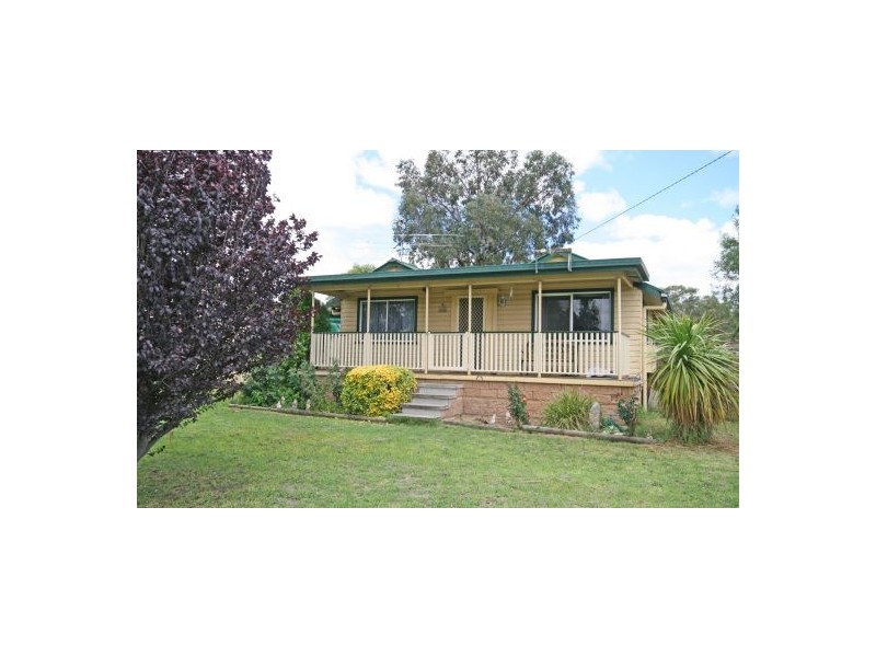 25 Sandy Road, Kootingal NSW 2352