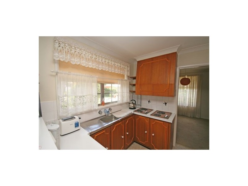 11 Quambi Street, Tamworth NSW 2340