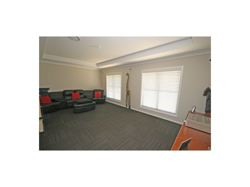 11 Barakula Drive, Tamworth NSW 2340