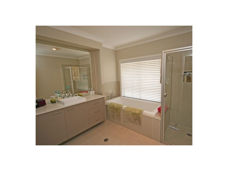 11 Barakula Drive, Tamworth NSW 2340