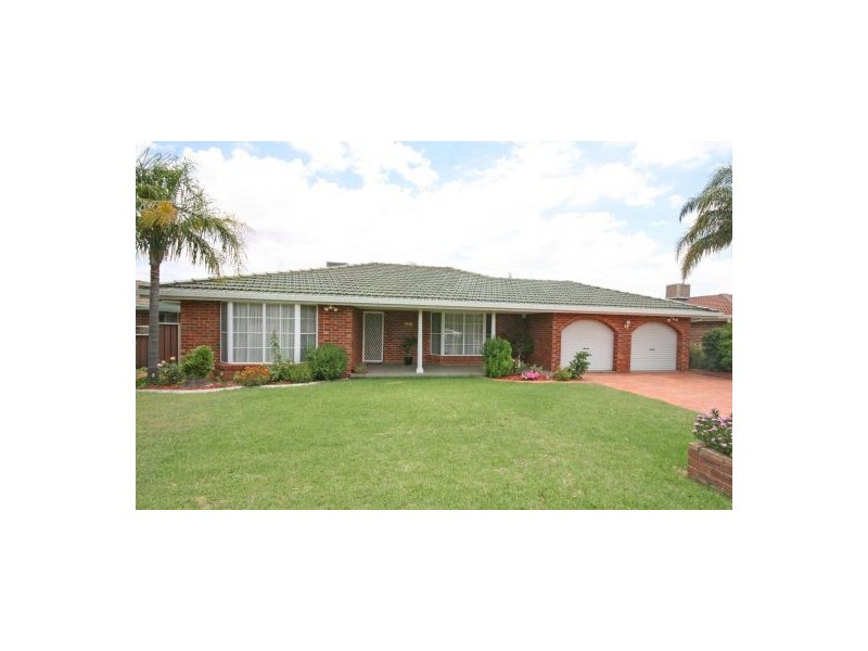 15 Noonga Crescent, Tamworth NSW 2340