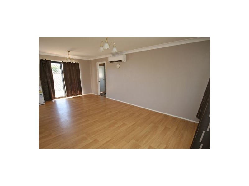 1 Giles Place, Tamworth NSW 2340