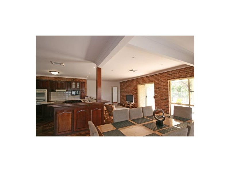 91 Yarmouth Parade, Tamworth NSW 2340