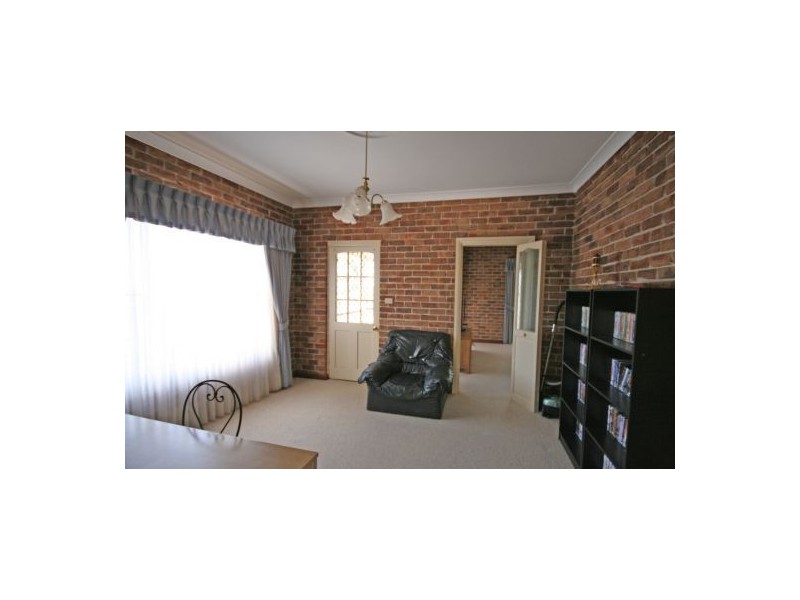 91 Yarmouth Parade, Tamworth NSW 2340