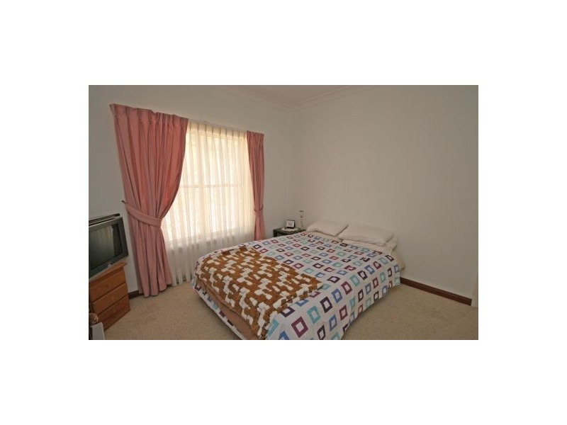 91 Yarmouth Parade, Tamworth NSW 2340