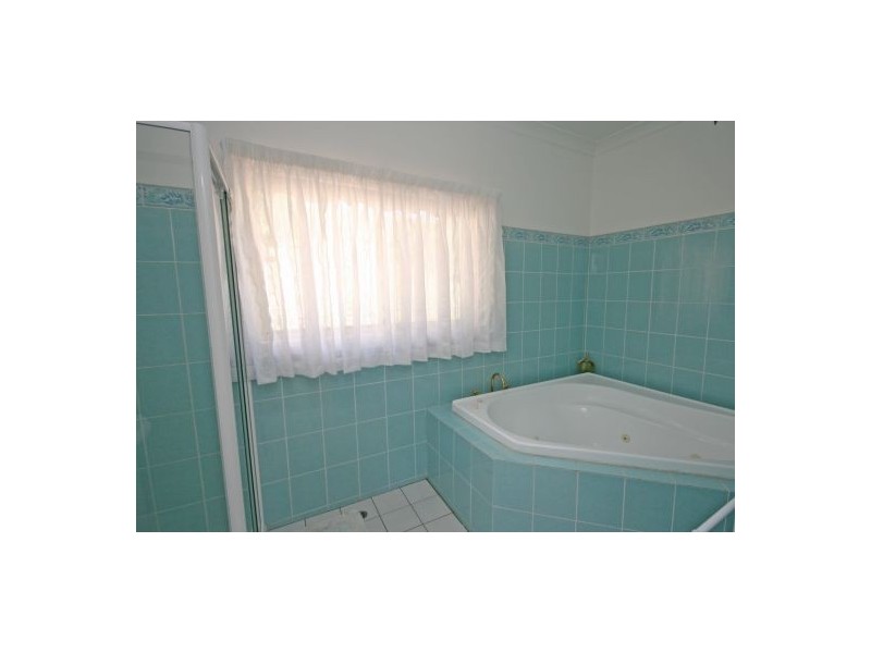 91 Yarmouth Parade, Tamworth NSW 2340