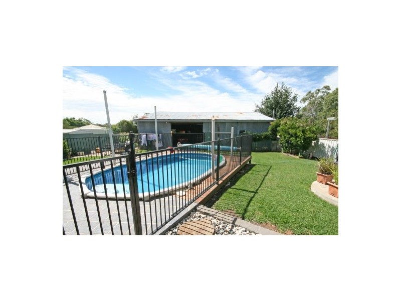 34 Phillip Street, Duri NSW 2344