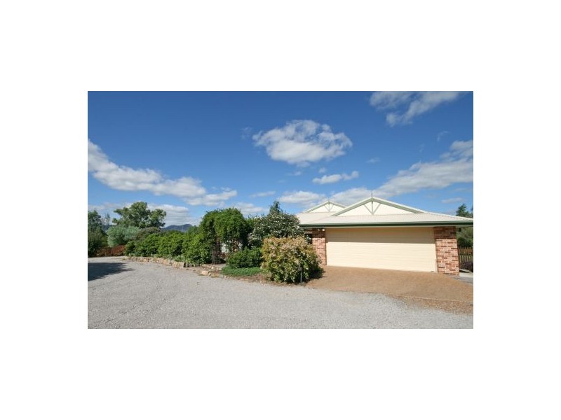 51 Catherine Way, Tamworth NSW 2340
