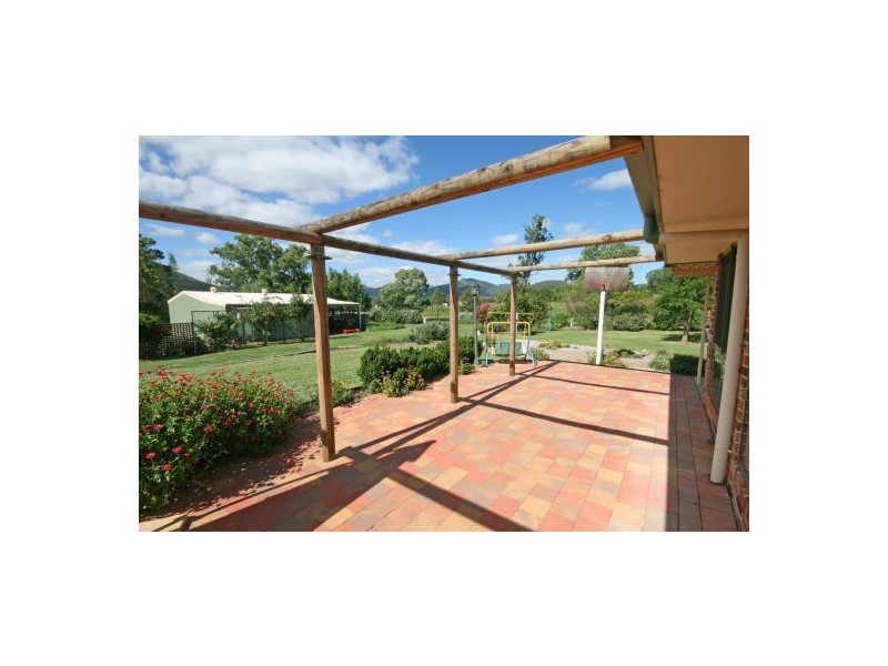 51 Catherine Way, Tamworth NSW 2340