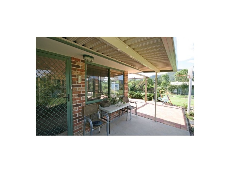 51 Catherine Way, Tamworth NSW 2340