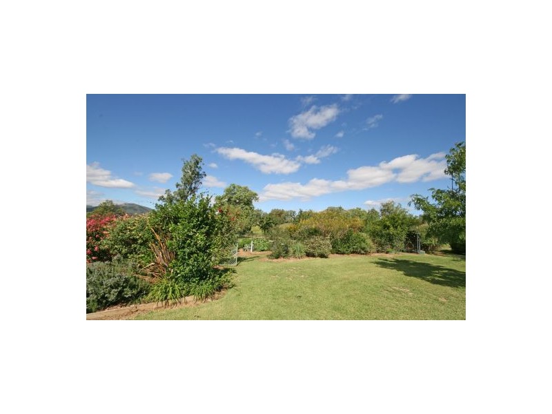 51 Catherine Way, Tamworth NSW 2340