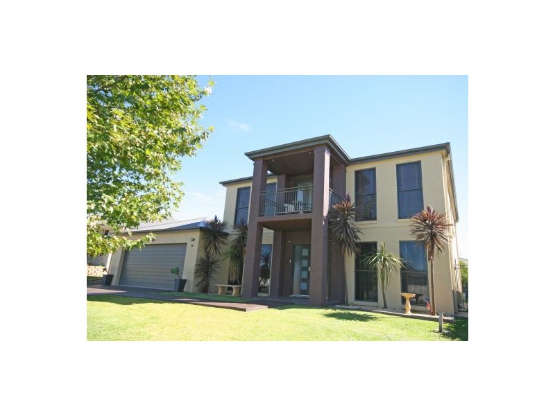 14 The Heights, Tamworth NSW 2340