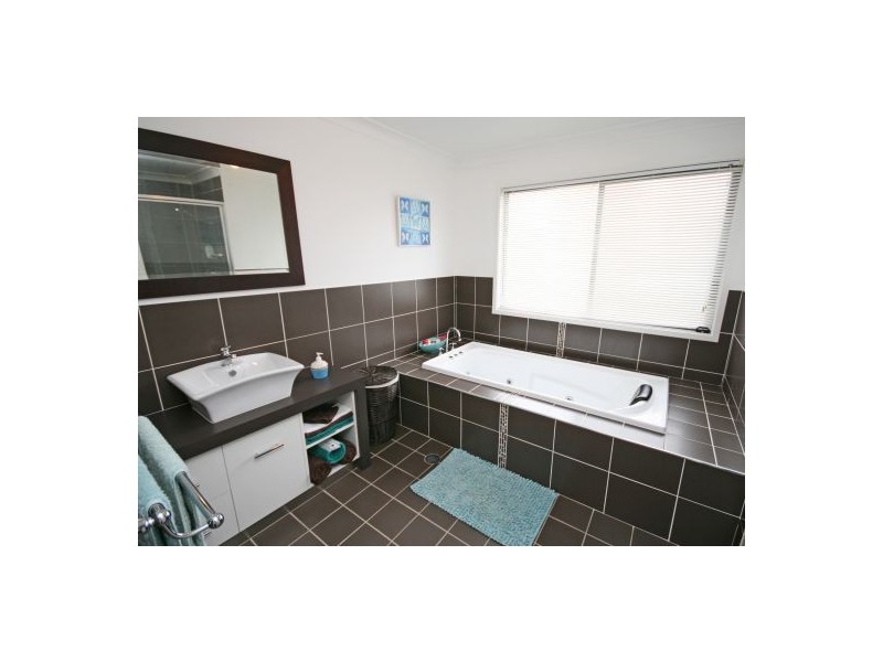 14 The Heights, Tamworth NSW 2340