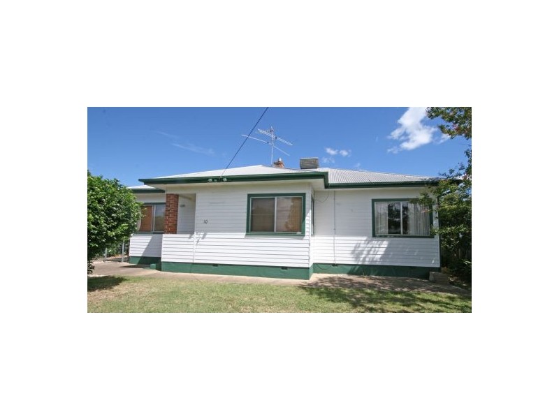 10 Melrose Street, Tamworth NSW 2340