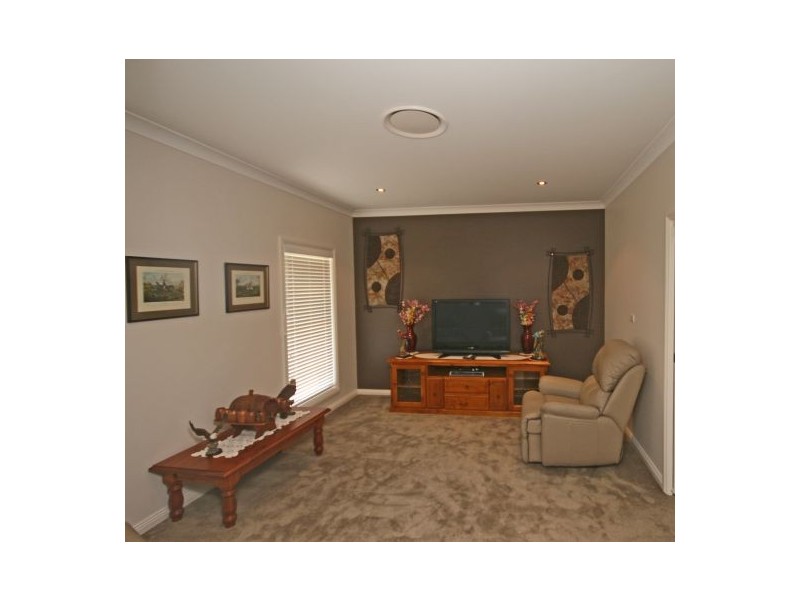 18 Flagstaff Road, Tamworth NSW 2340