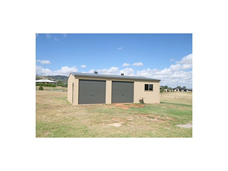 18 Flagstaff Road, Tamworth NSW 2340