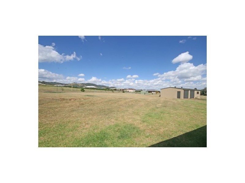 18 Flagstaff Road, Tamworth NSW 2340