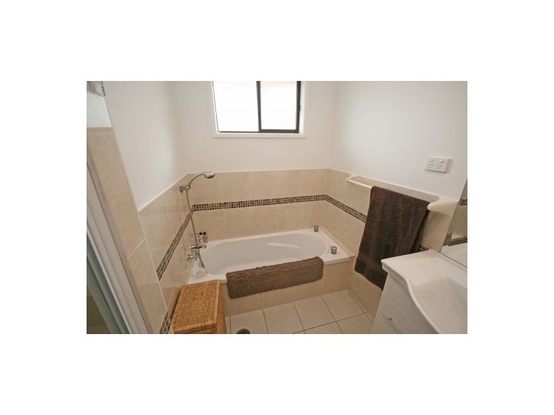 11 Warrah Road Hallsville, Tamworth NSW 2340