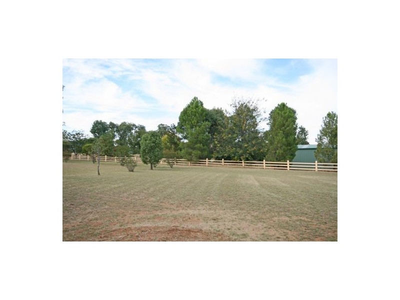 11 Warrah Road Hallsville, Tamworth NSW 2340