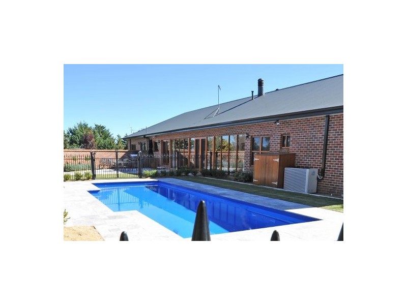 15 Kurrajong Place LOOMBERAH, Tamworth NSW 2340