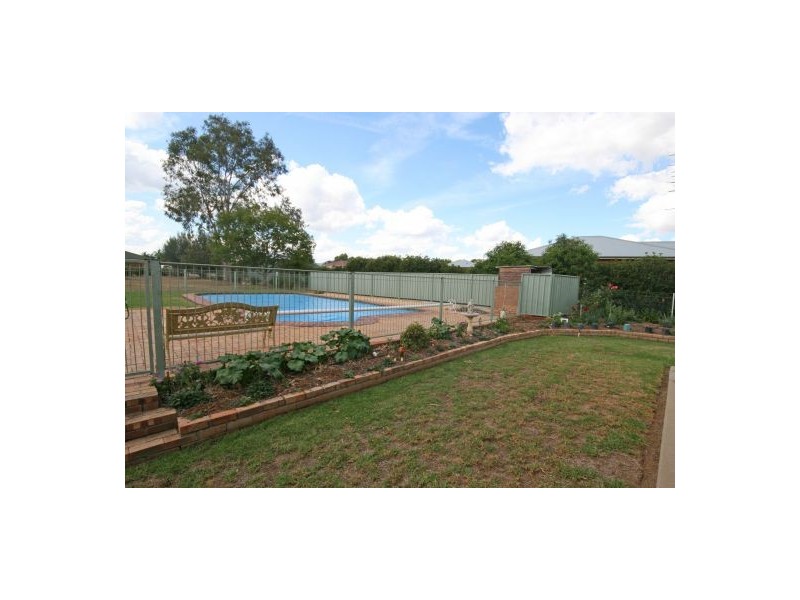 25 Coorigil Street, Tamworth NSW 2340