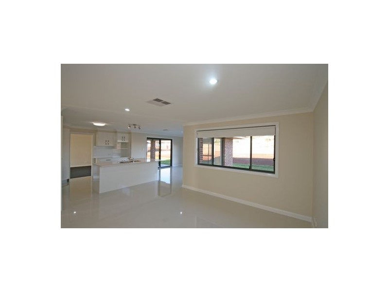 6 Conjola Drive, Tamworth NSW 2340