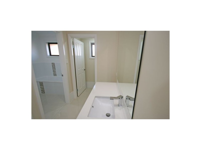 6 Conjola Drive, Tamworth NSW 2340